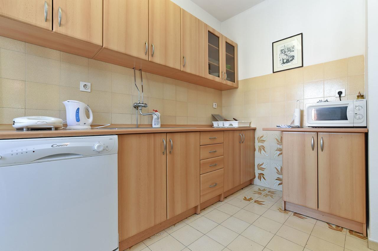 Apartments Josip 74 พูลา ภายนอก รูปภาพ