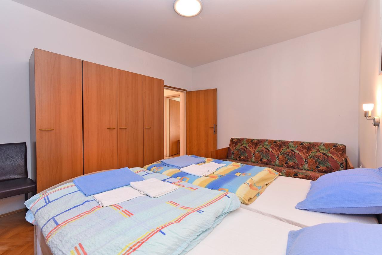 Apartments Josip 74 พูลา ภายนอก รูปภาพ