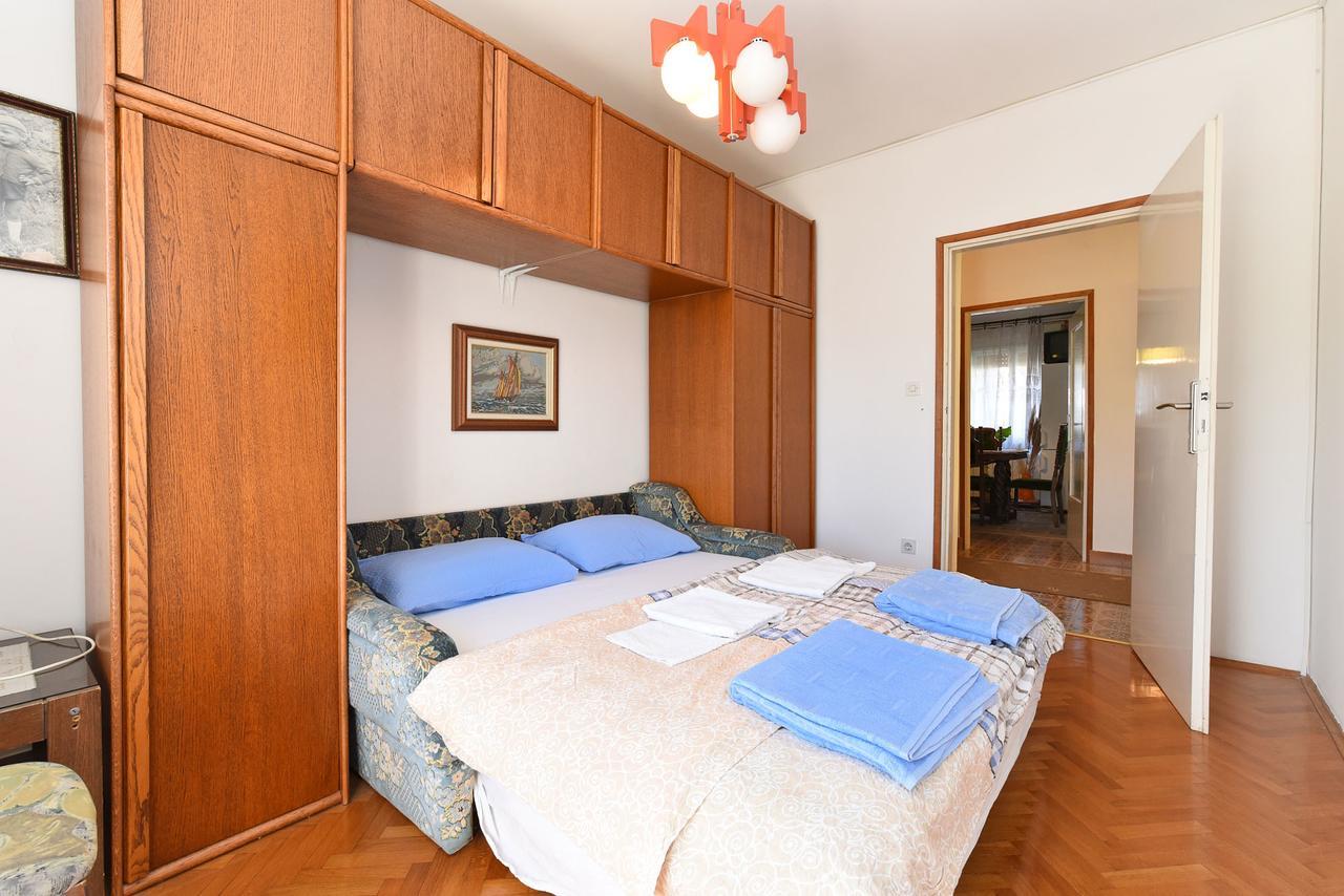 Apartments Josip 74 พูลา ภายนอก รูปภาพ