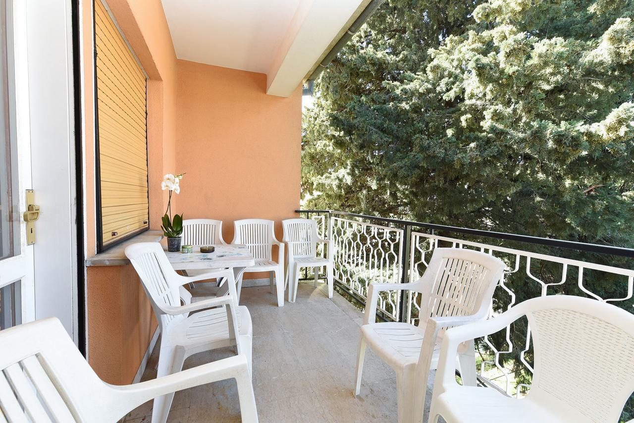 Apartments Josip 74 พูลา ภายนอก รูปภาพ