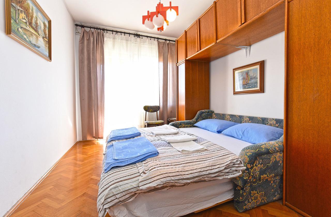 Apartments Josip 74 พูลา ภายนอก รูปภาพ