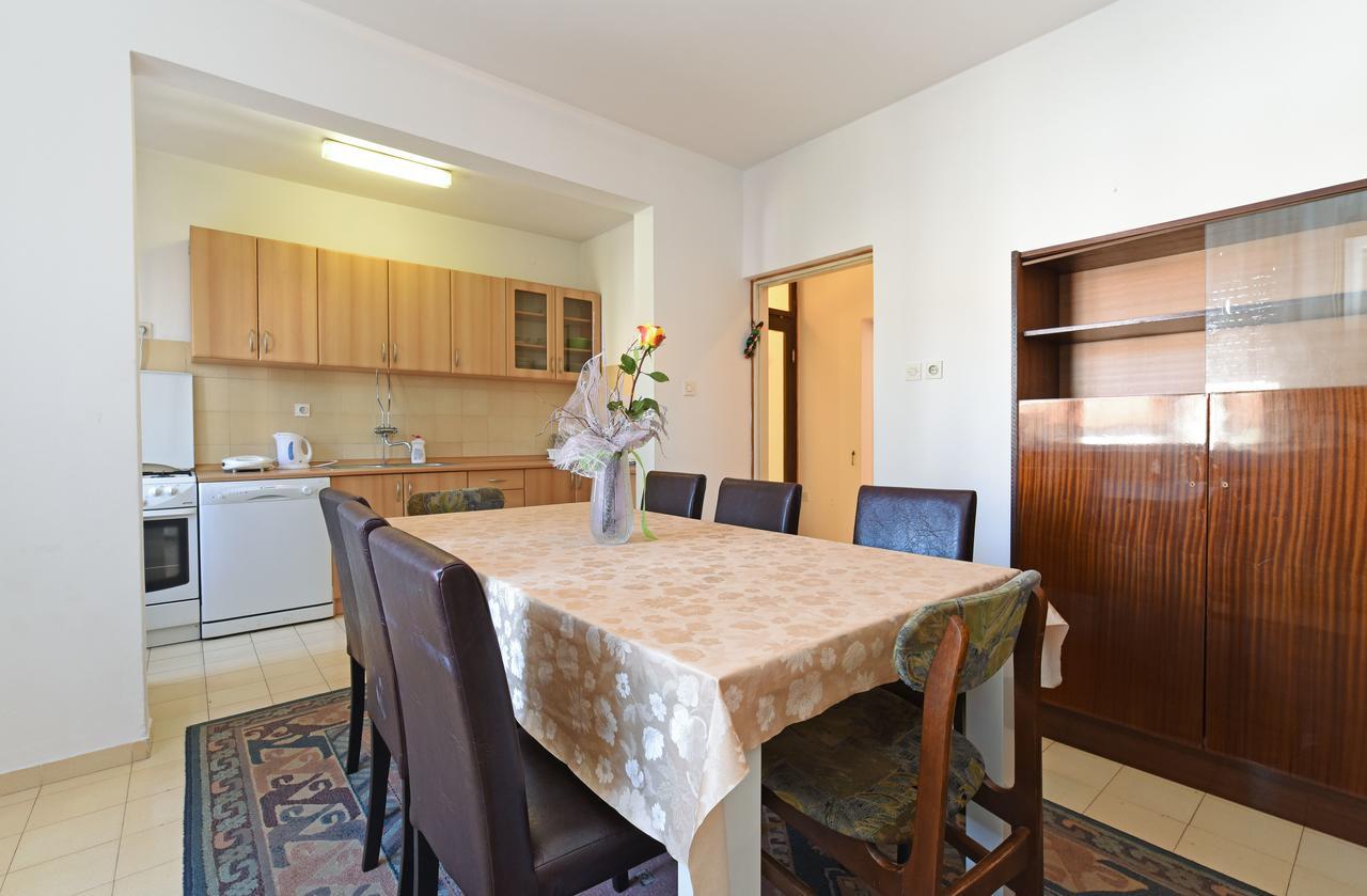 Apartments Josip 74 พูลา ภายนอก รูปภาพ